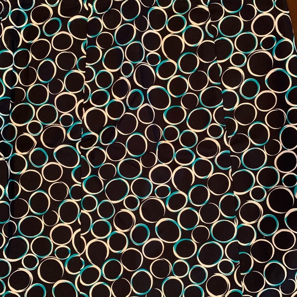 NWT Ann Taylor Fully Lined Pencil Skirt/Sz 6/Blk w/White-Teal Circles/Stretches - Picture 4 of 9